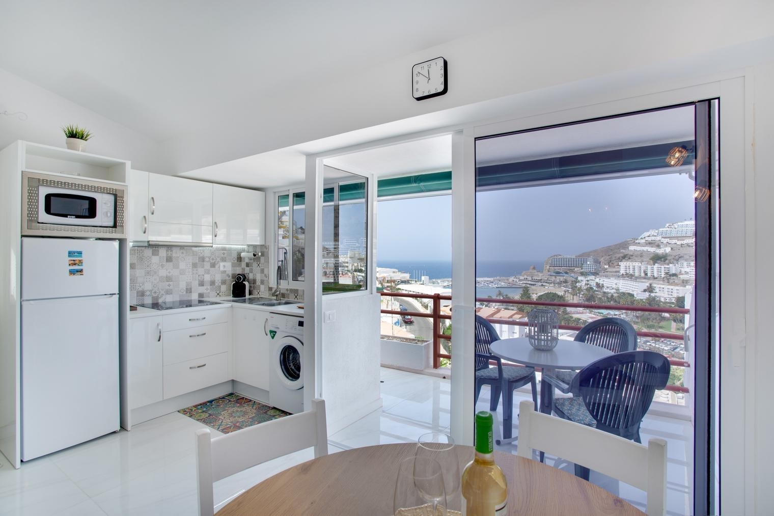 Fully equipped kitchen at El Libre Playa